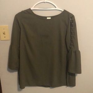 olive green, mid-sleeve blouse!